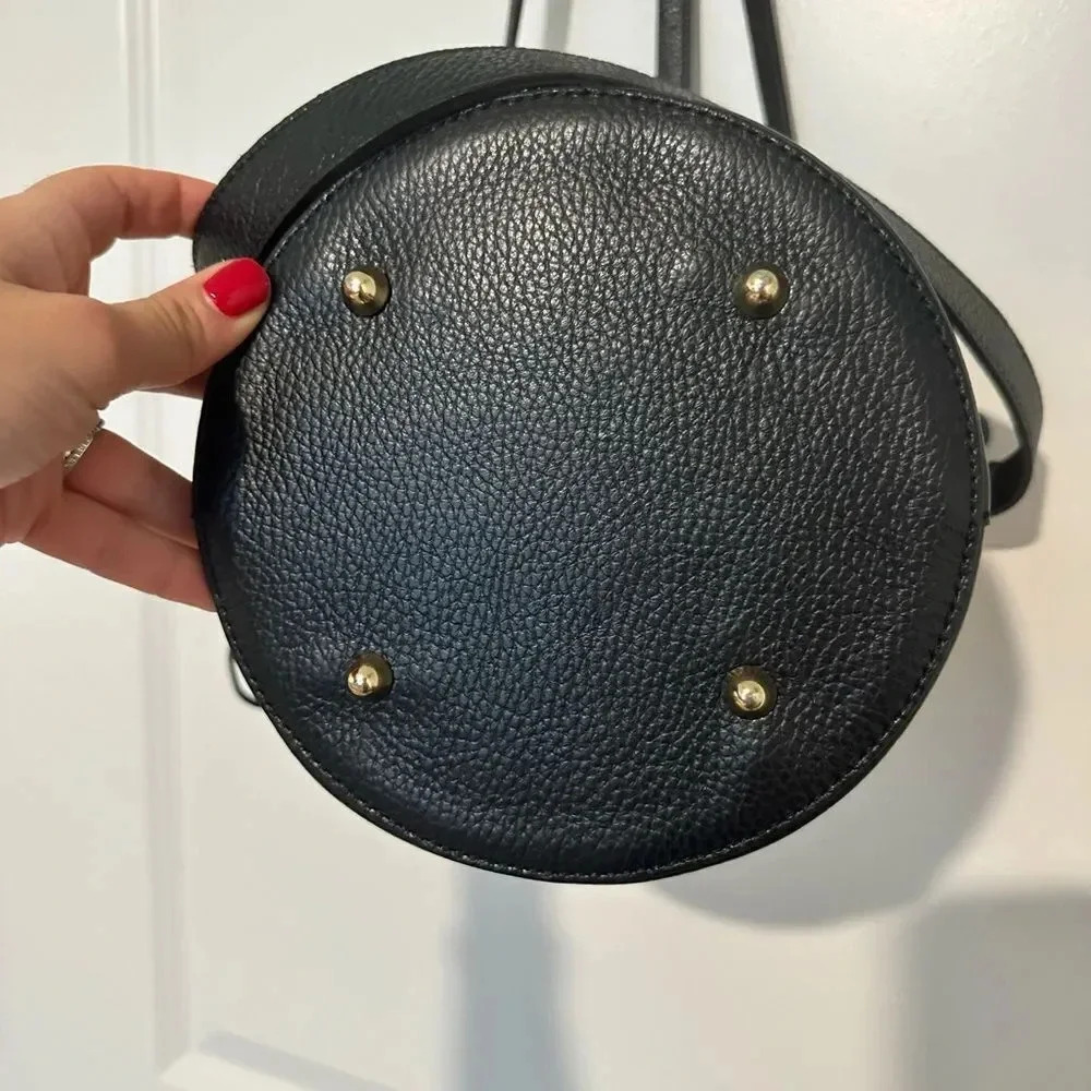 ANNA PAOLA Italian Leather Bucket Bag in Black - Picture 10 of 11